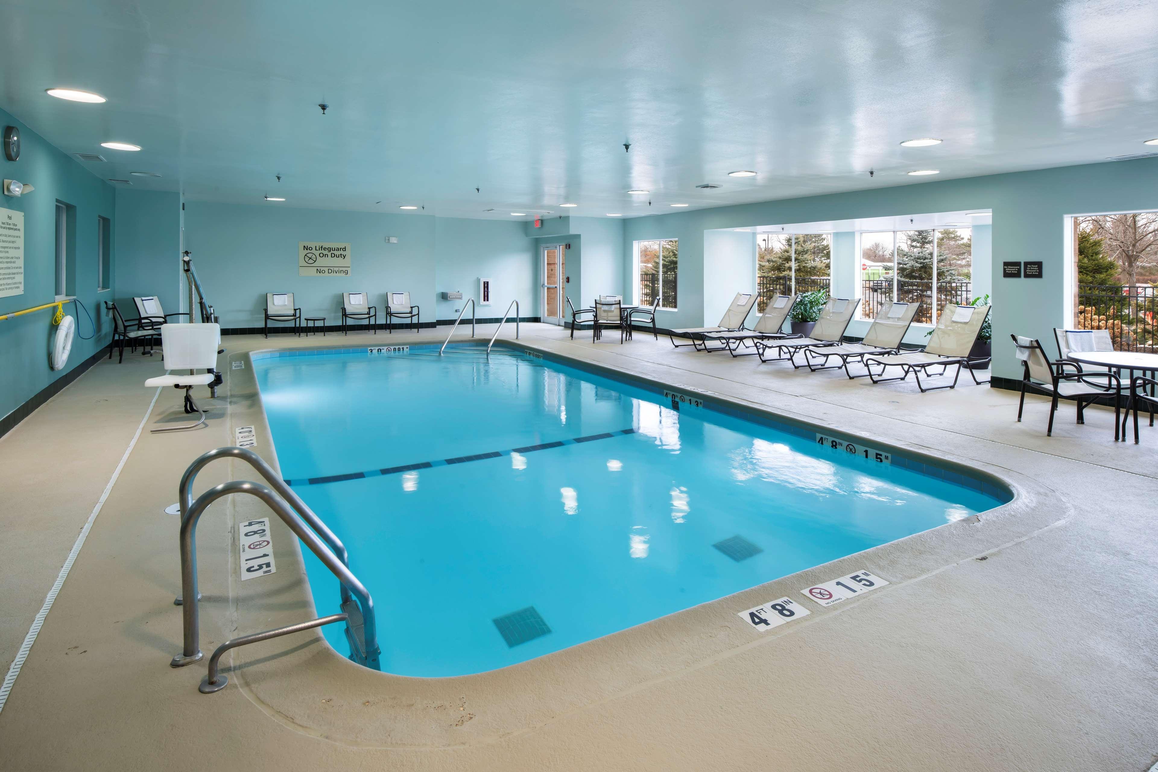 Hampton Inn & Suites Lincolnshire Exteriör bild